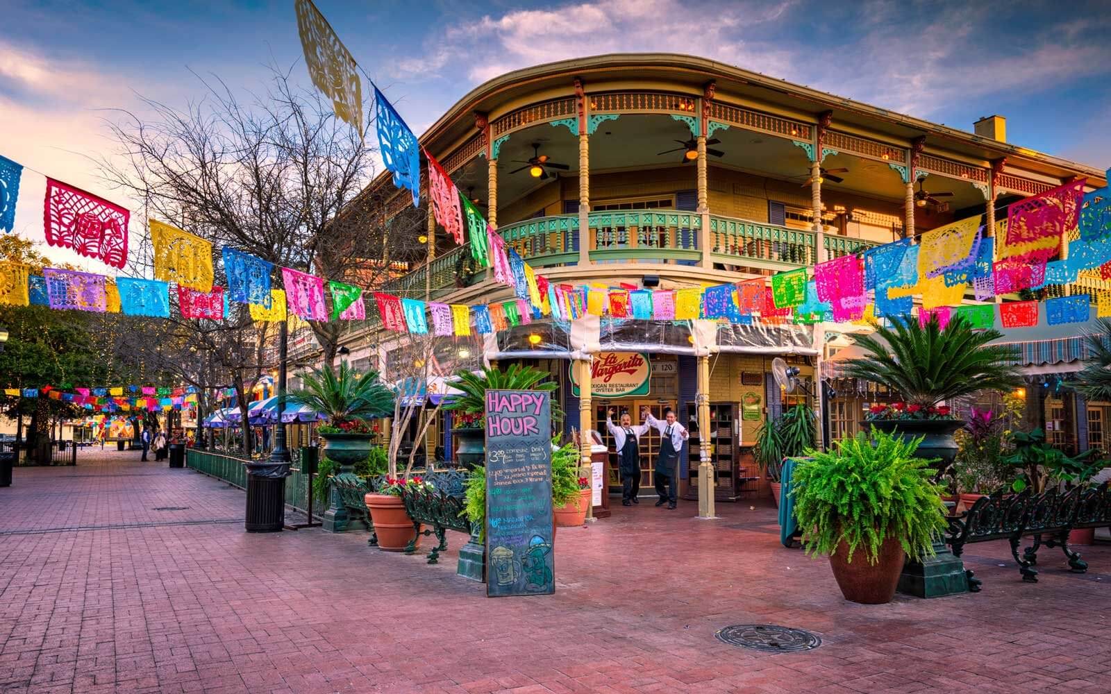 places to visit in texas: San Antonio