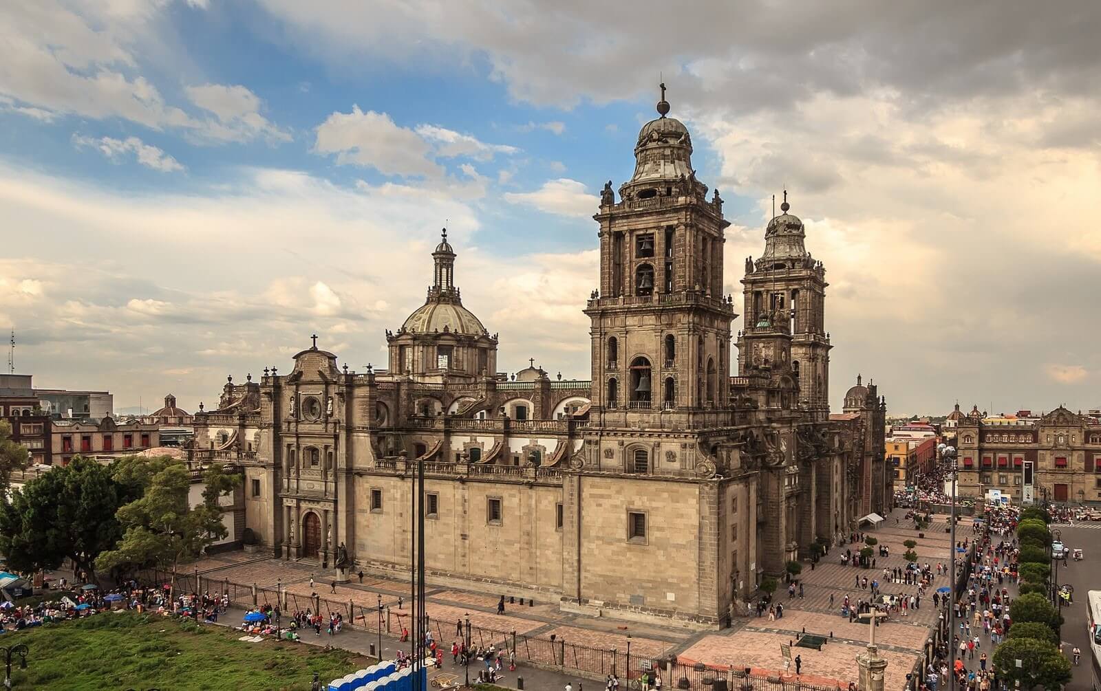 tourist places in mexico: Catedral Metropolitana