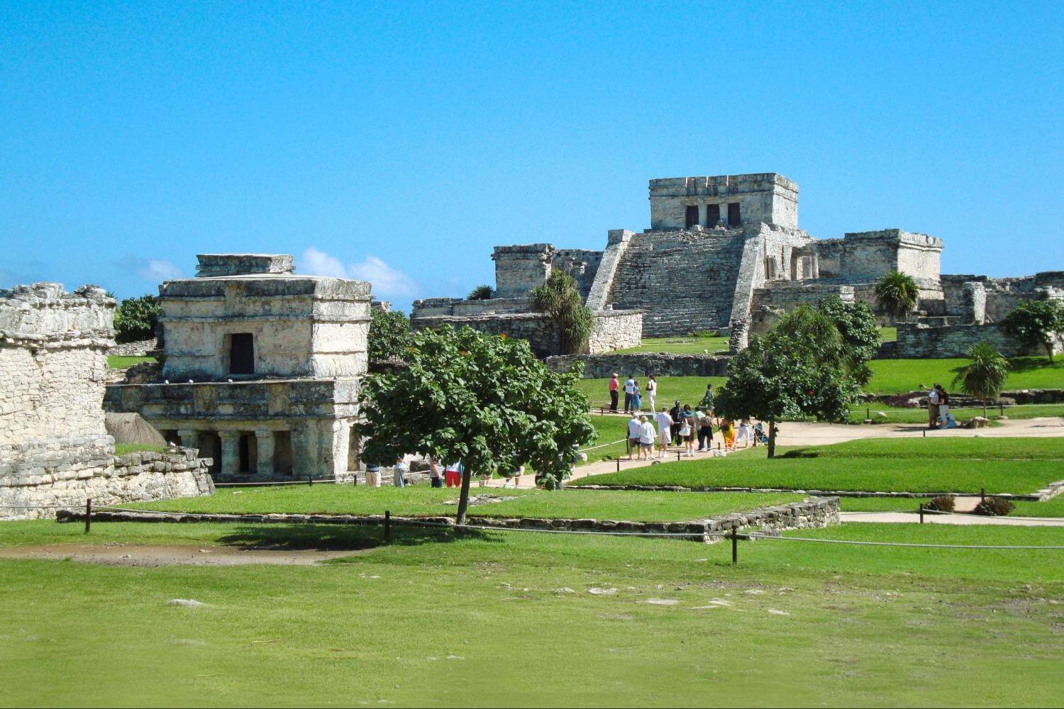 tourist places in mexico: Fortress of Tulum