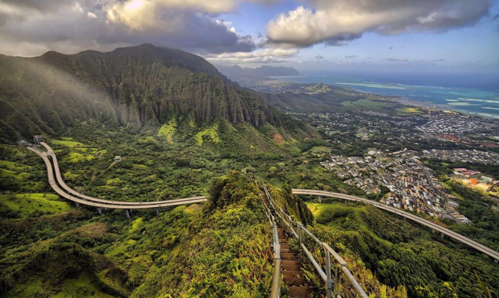 Unknown Places In The World: Haiku Stairs in Hawaii