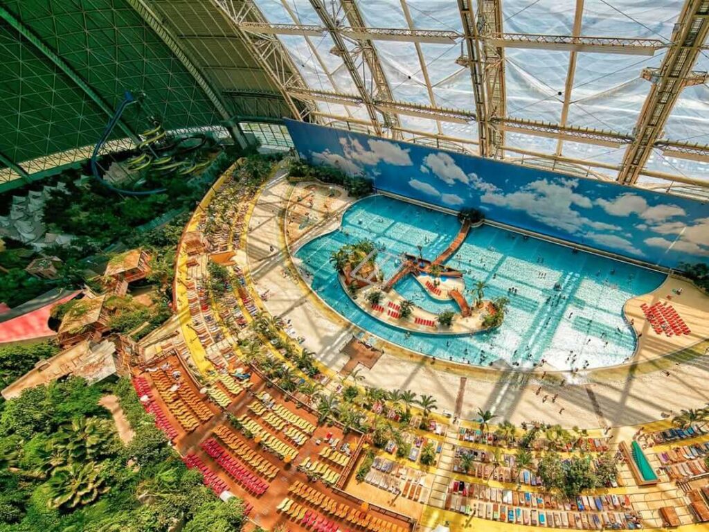 indoor water park