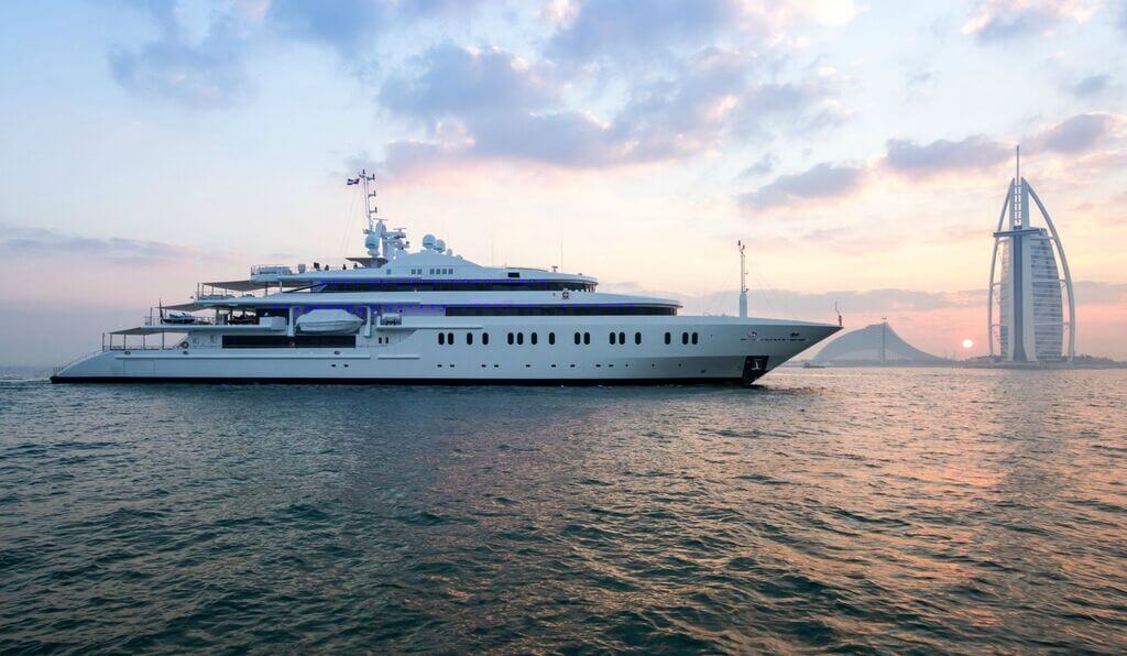 Luxury Boat Rental Company