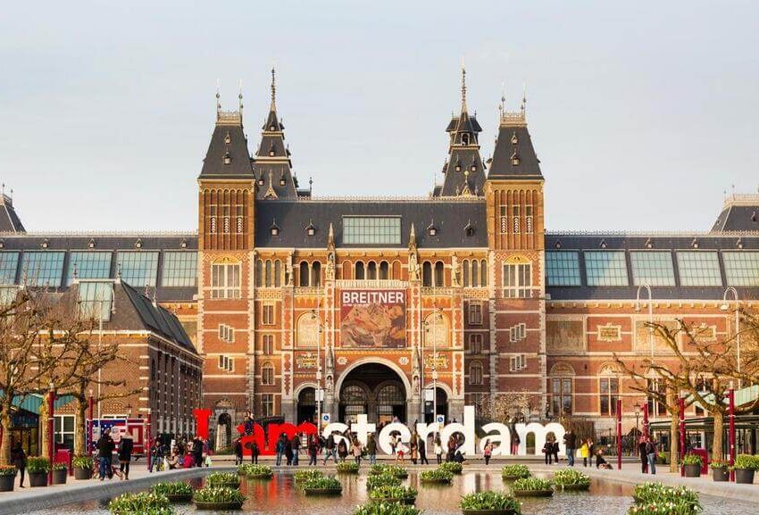 reasons to visit amsterdam