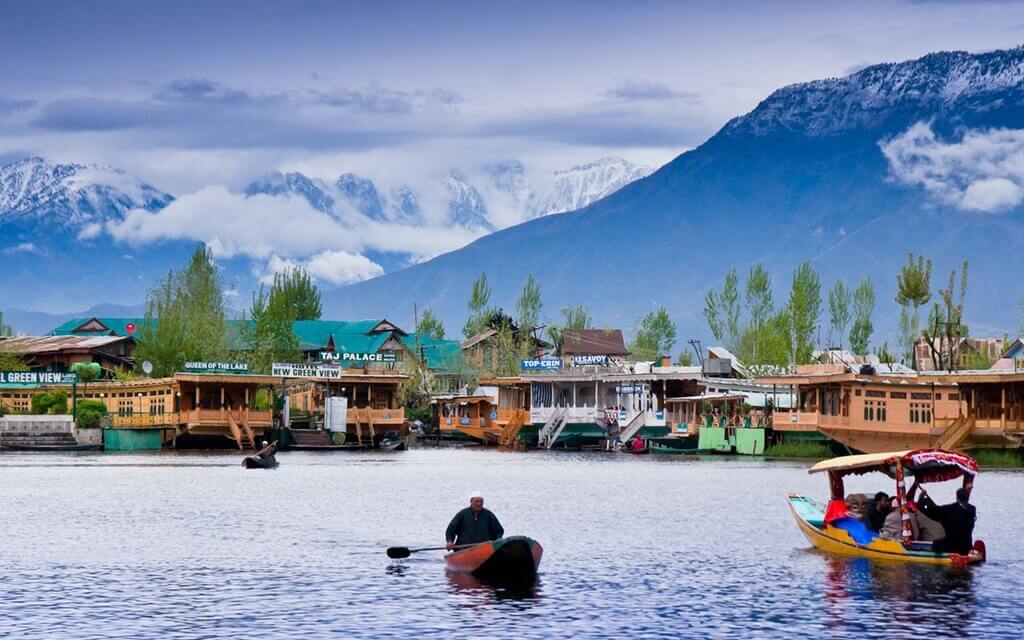 Srinagar, Jammu & Kashmir: Best place to visit in april 2022