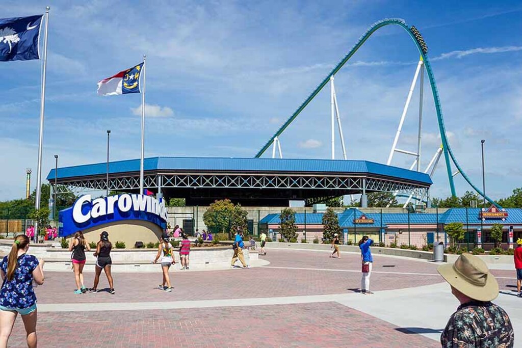 things to do in charlotte NC: Carowinds