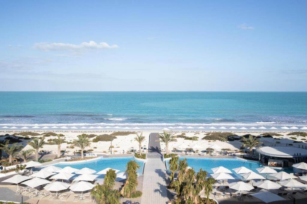 Saadiyat Public Beach: Beach in Saudi Arabia 