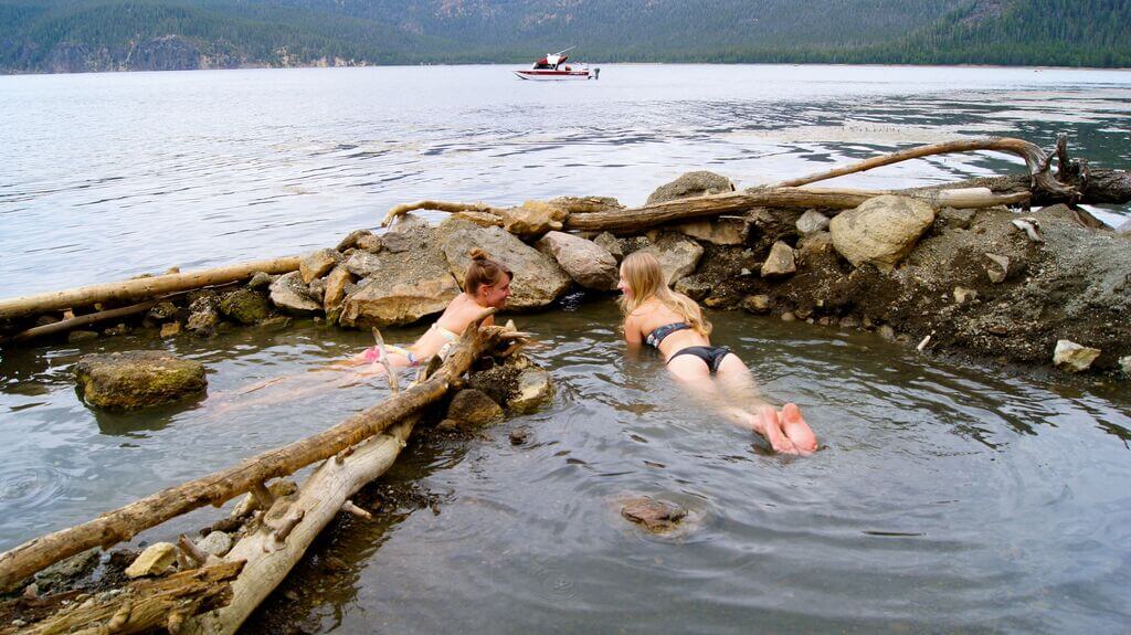 East Lake Hot Springs: best hot springs in Oregon