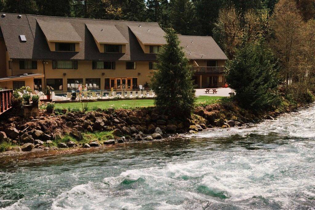 Belknap Hot Springs: best hot springs in Oregon