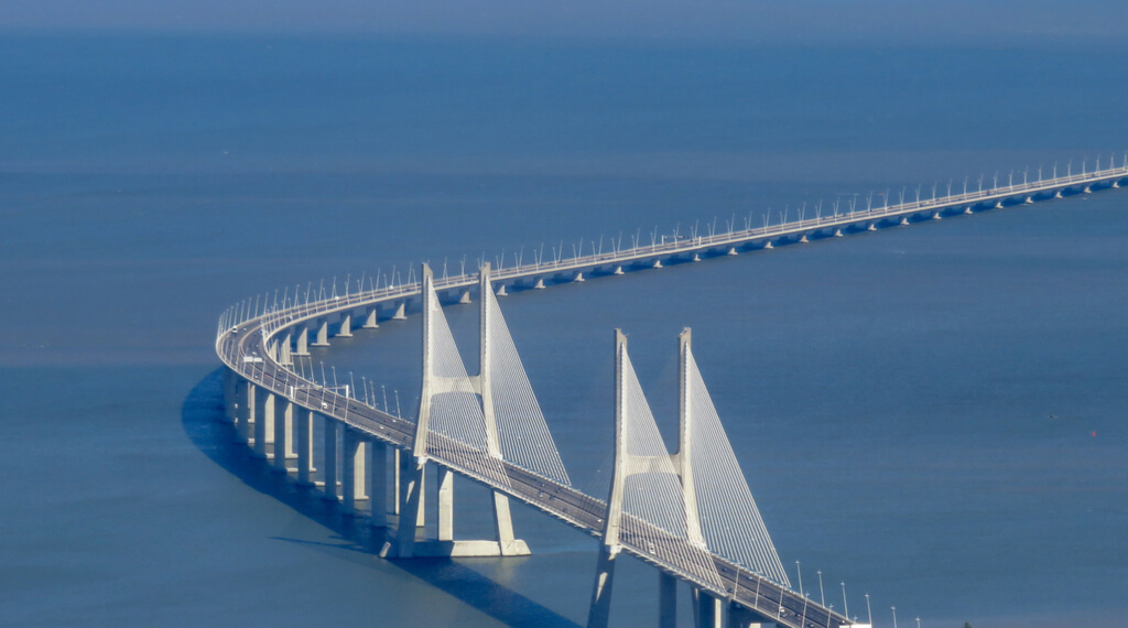 Vasco da Gama Bridge: longest bridge in the world