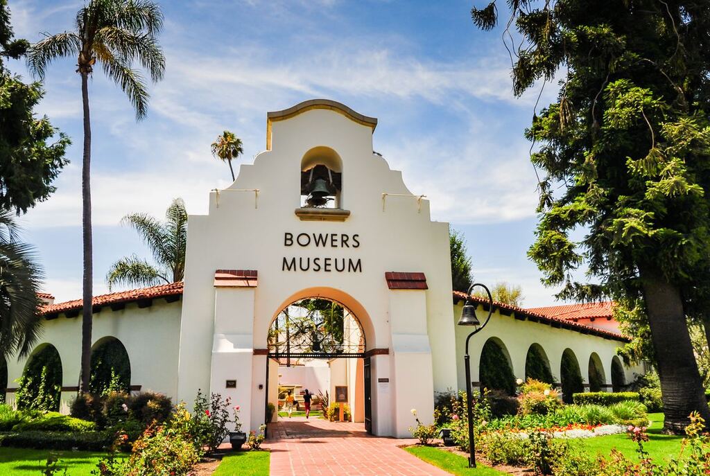 things to do in orange county CA: Bowers Museum