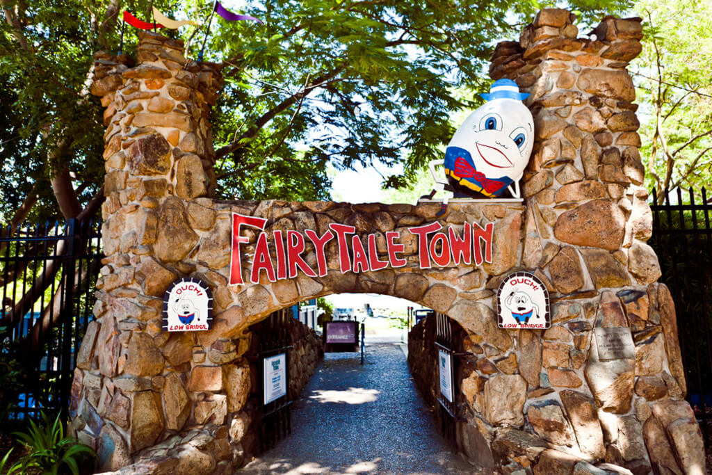 things to do in sacramento ca: Fairytale town