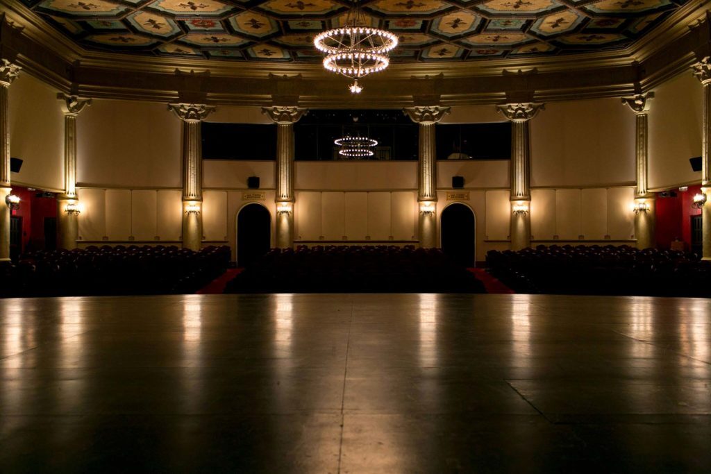 things to do in santa barbara CA: Lobero Theatre